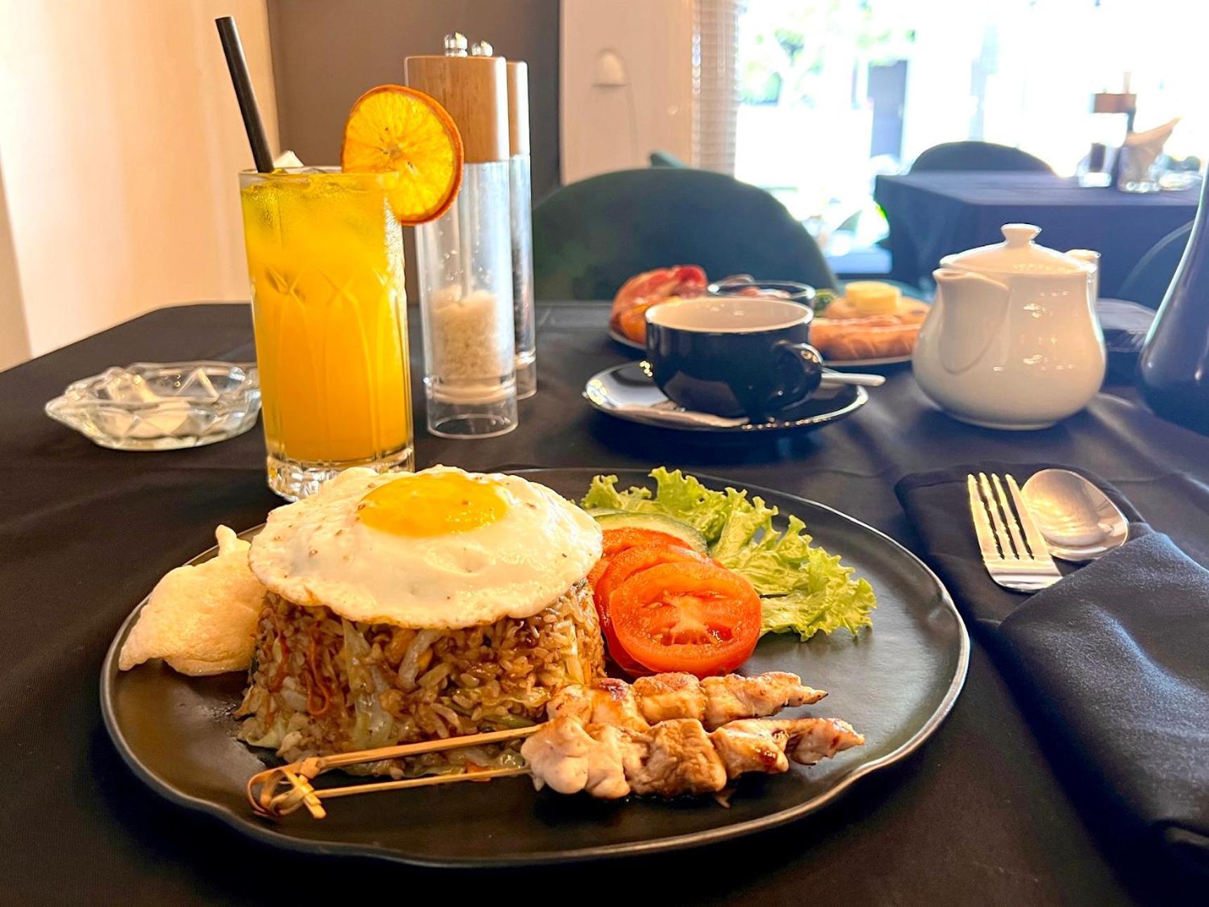 The Isvara By Cove Seminyak Buitenkant foto